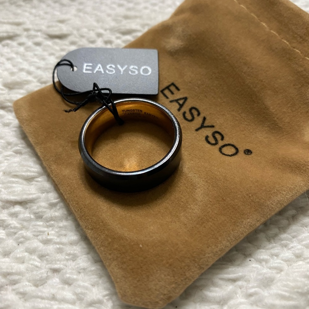Easyso 8mm tungsten carbide wedding ring
